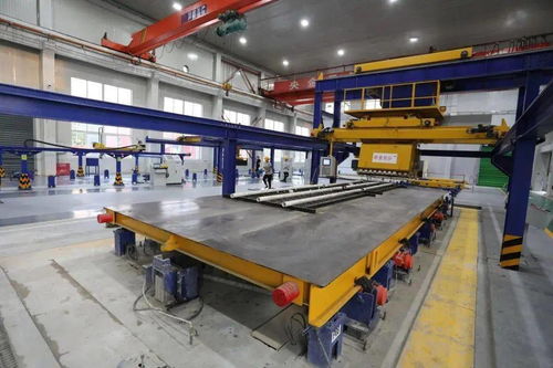 记者眼中的花园式工厂 建筑用金属制附件及架座制造的新闻富矿